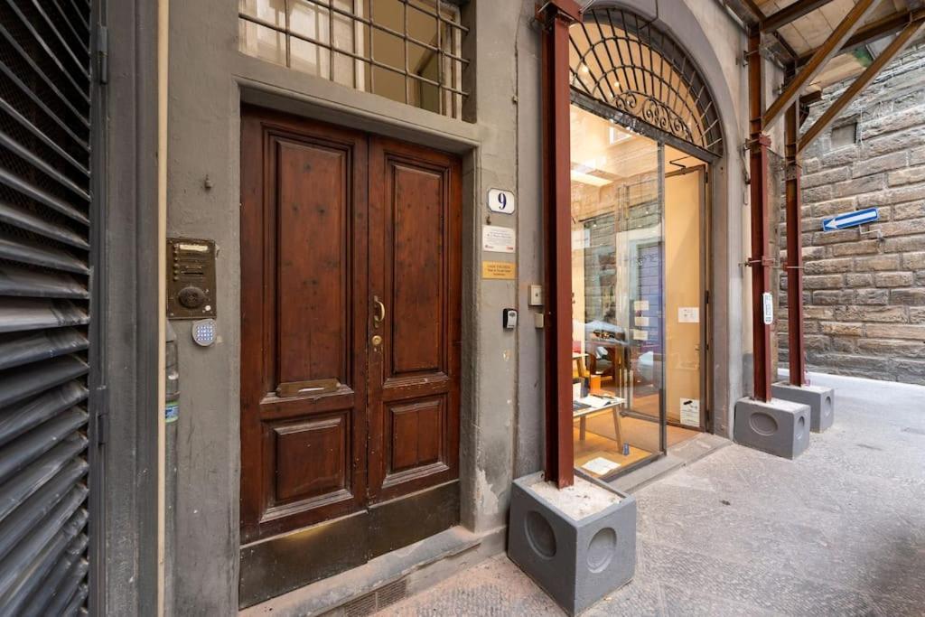 Keys Of Italy - Corsob 9 - Florentine Studio Close To Palazzo Vecchio Florença Exterior foto
