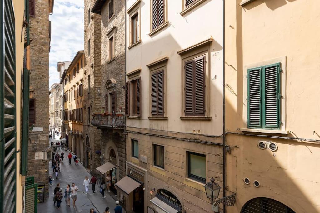 Keys Of Italy - Corsob 9 - Florentine Studio Close To Palazzo Vecchio Florença Exterior foto